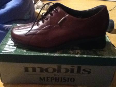 Chaussures Dame Mephisto (taille 39-40) neuves