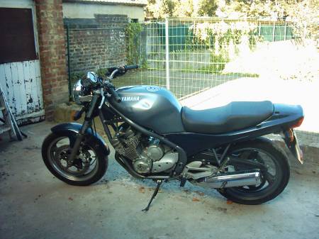 VENDS MOTO