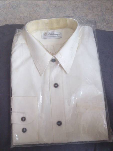 Chemise blanche à vendre