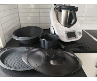 Thermomix TM5 Complet avec Bol 2,2L, Sac de Transport et 3 Livres de Cuisine